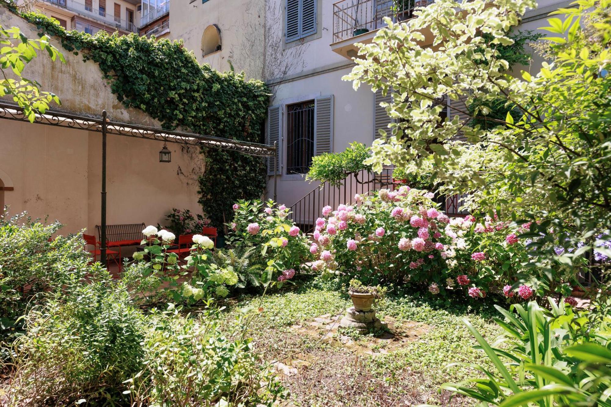 Florence Huge Apartment With Private Garden Exteriör bild